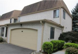 49 Park Gate Dr, Edison, NJ 08820-4041