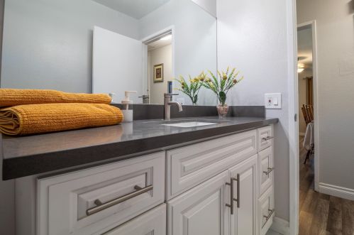 6875 Crest Ave, Riverside CA  92503-1162 exterior