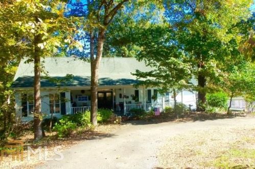 769 Lake Deerfield Rd, Hull, GA 30646-1548