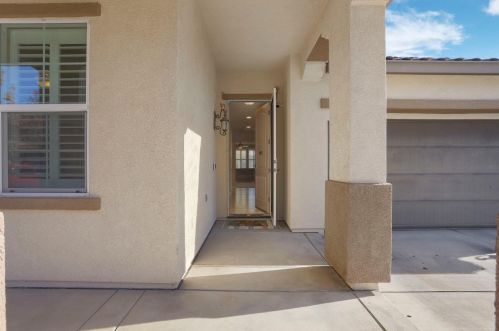 351 Applegate Dr, Valley Home, CA 95361-8285