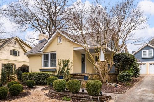 76 Lakes Dr, Atlanta, GA 30317-2841