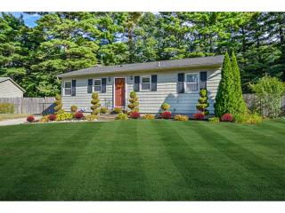 33 Larch Dr, Coventry, RI 02816-5622