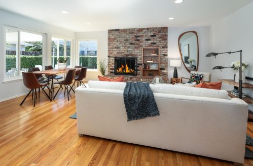 3190 Manchester Ct, Palo Alto, CA 94303-4123