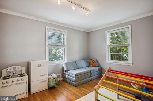 10130 Brookmoor Dr, Silver Spring MD 20901-2712 exterior