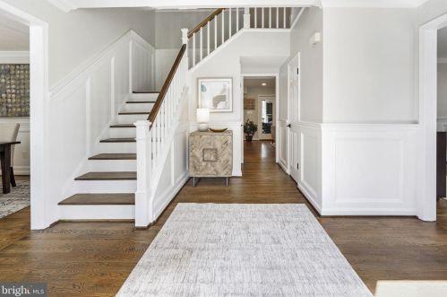 1288 Golden Eagle Dr, Herndon, VA 20194-1105