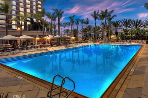 5082 Scholarship, Irvine CA  92612-5695 exterior