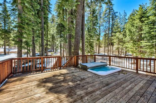 14649 Christie Ln, Truckee CA 96161-7155 exterior