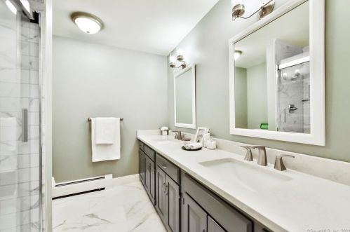 195 Orchard Hill Dr, Wapping CT  06074-3022 exterior