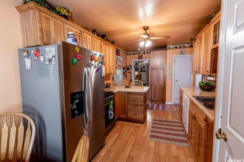 590 200, Mount Pleasant UT 84647-1233 exterior