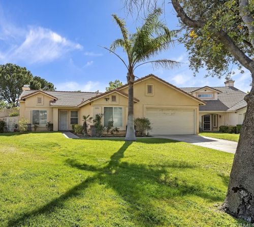 3295 Tamarind Ave, Rialto, CA 92377-3657