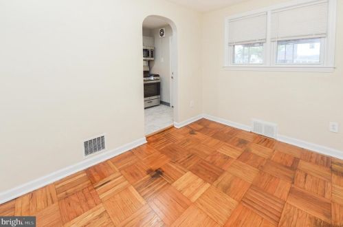 302 Cooper Ave, Camden NJ 08107-2107 exterior