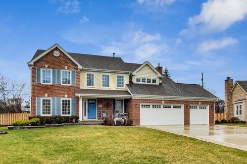 1120 Wexford Ct, Des Plaines, IL 60016-8705