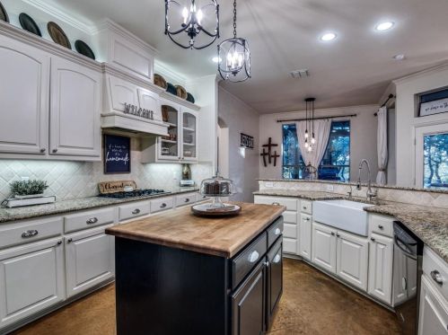 9301 Dosier Cv, Fort Worth TX  76179-3284 exterior