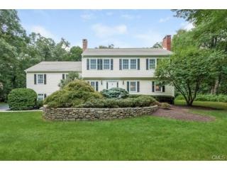 118 Scarlet Oak Dr, Wilton, CT 06897-1015