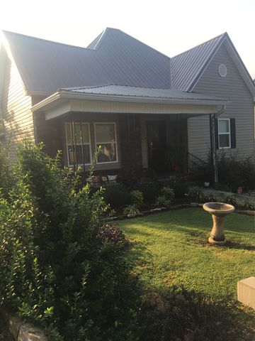 623 Georgia Ave, Etowah, TN 37331-1120