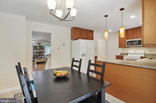 3305 Sea Prt Way, Silver Spring MD 20902-2200 exterior