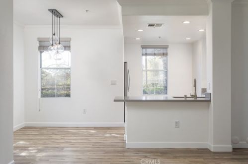 2122 Watermarke Pl, Irvine CA  92612-1698 exterior