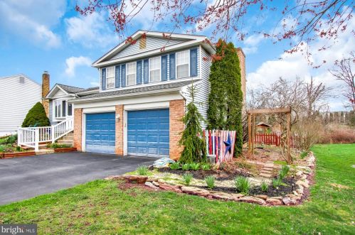 1745 Rainbow Cir, York, PA 17408-4219