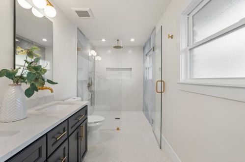 5006 Buffalo Pass, Austin TX  78745-2832 exterior