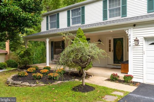 8835 Woodlawn Way, Springfield, VA 22153-2442