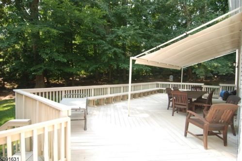 4 Everest Dr, Hackettstown NJ  07840-2844 exterior