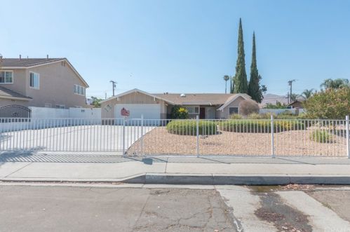 11246 Magnolia Ave, Riverside, CA 92505-3608