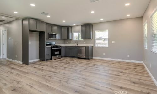 7035 Coolidge Ave, Riverside, CA 92506-4104