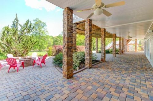 1126 Shoreline Dr, Jefferson GA  30549-2142 exterior