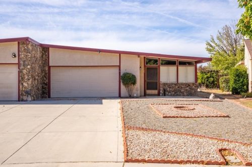 1725 Kings Dr, Lake Nacimiento, CA 93446-3628