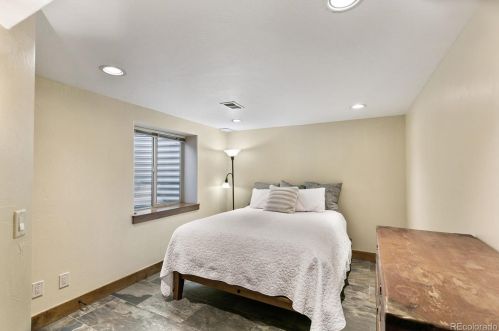 4991 Chester St, Englewood CO 80111-1330 exterior