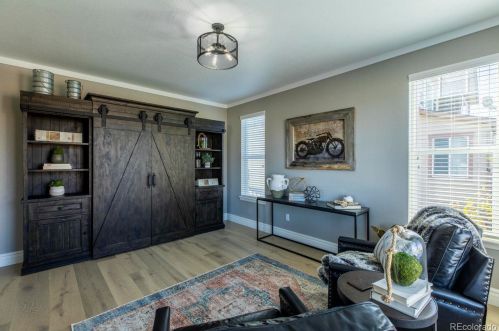 26525 Peakview Dr, Aurora CO 80016-6110 exterior