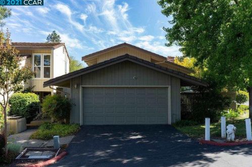 34 Rolling Green Cir, Concord, CA 94523-3265