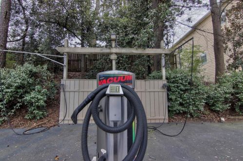 1150 Collier Rd, Atlanta GA  30318-0407 exterior