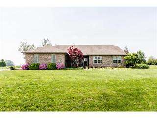 8650 Fernwood Dr, Columbia, IL 62236-3454