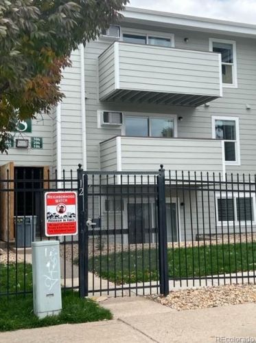 10150 Virginia Ave, Denver CO  19101-2760 exterior