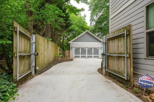 52 Candler Rd, Atlanta GA  30317-3005 exterior