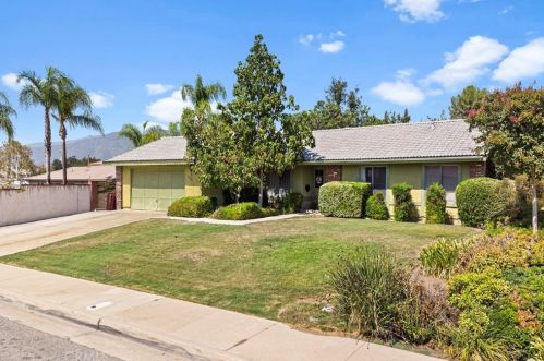 2007 Redwood Dr, Glendora, CA 91741-3953