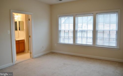 10452 Tenth Alabama Way, Bristow, VA 20136-1324