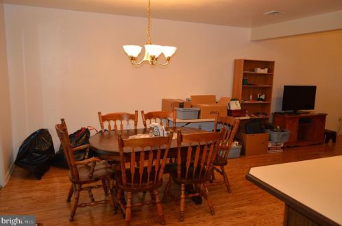 28 Garland Ct, Carlisle PA 17013-4409 exterior