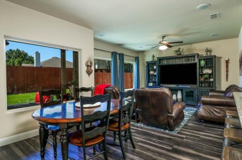 1720 Kachina Lodge Rd, Fort Worth TX  76131 exterior