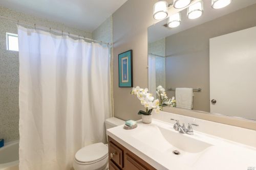 1117 Mountain View Cir, Fairfield CA  94558-5311 exterior