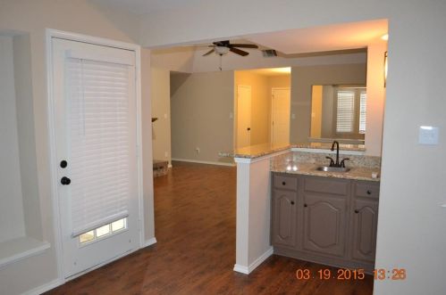 7021 Christina Ln, Garland TX  75043-6618 exterior