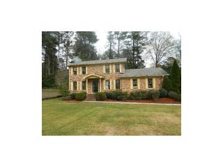508 Cole Dr, Lilburn, GA 30047-5252