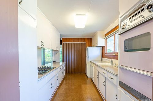 1443 Haloa Dr, Honolulu HI  96818-1945 exterior