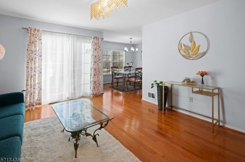 5 Garfield Way, Princeton NJ  08540-1669 exterior