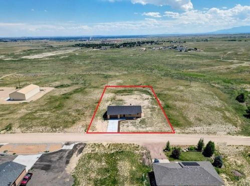 1518 Ithaca Dr, Pueblo CO  81007-2348 exterior