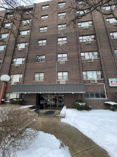 4600 Cumberland Ave, Chicago, IL 60656-4294