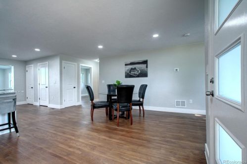 2811 Cook St, Denver CO  80205-5012 exterior