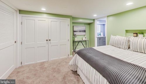 6608 Gude Ave, Silver Spring MD 20912-4827 exterior