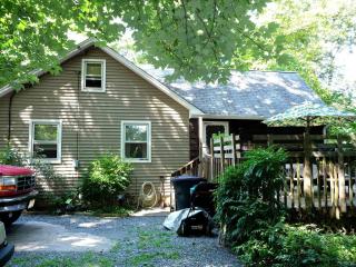 88 Brooklyn Rd, Stanhope, NJ 07874-2875